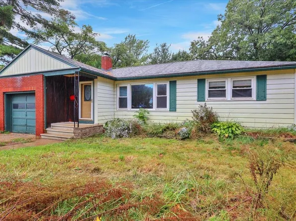 143 Edgemoor Drive, Burlington, VT 05408