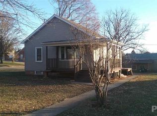 522 N Main St, Roanoke, IL 61561