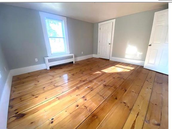 5th image of 27 Elm St APT B