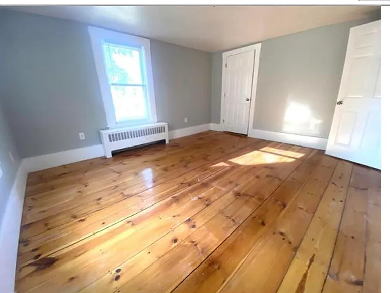 27 Elm St #B — Photo 5