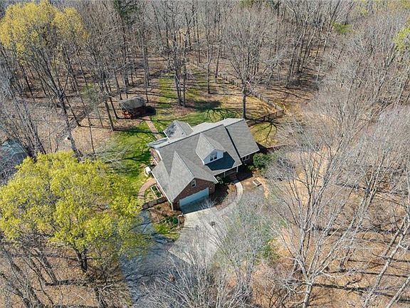 3rd image of 1600 Allen Jarrett Dr