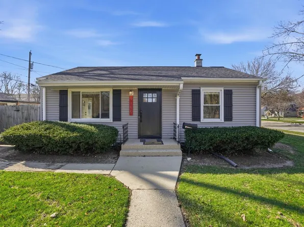 9155 W Park Hill AVENUE, Milwaukee, WI 53226