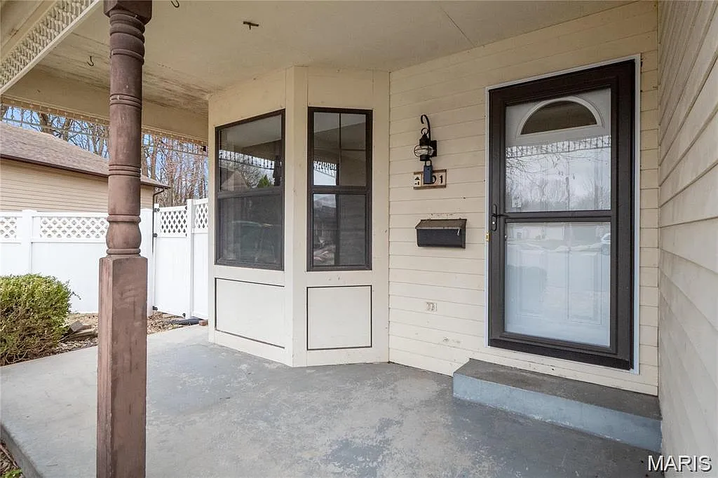 2 bed, 1.0 bath, 1000 sqft, $1,575 — Photo 3