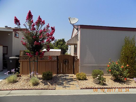 3rd image of 19 Chestnut Ct #19
