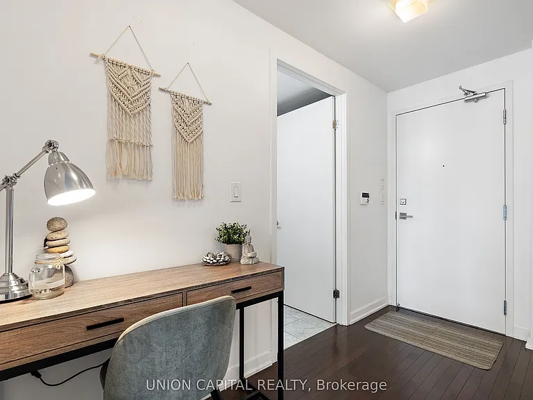 12 York St #501 — Photo 11