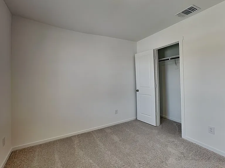3707 Longleaf Dr — Photo 12