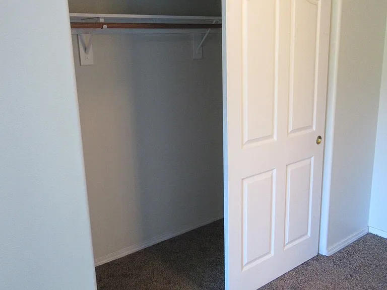 Large Three Bedroom Duplex in Keizer! — Photo 12