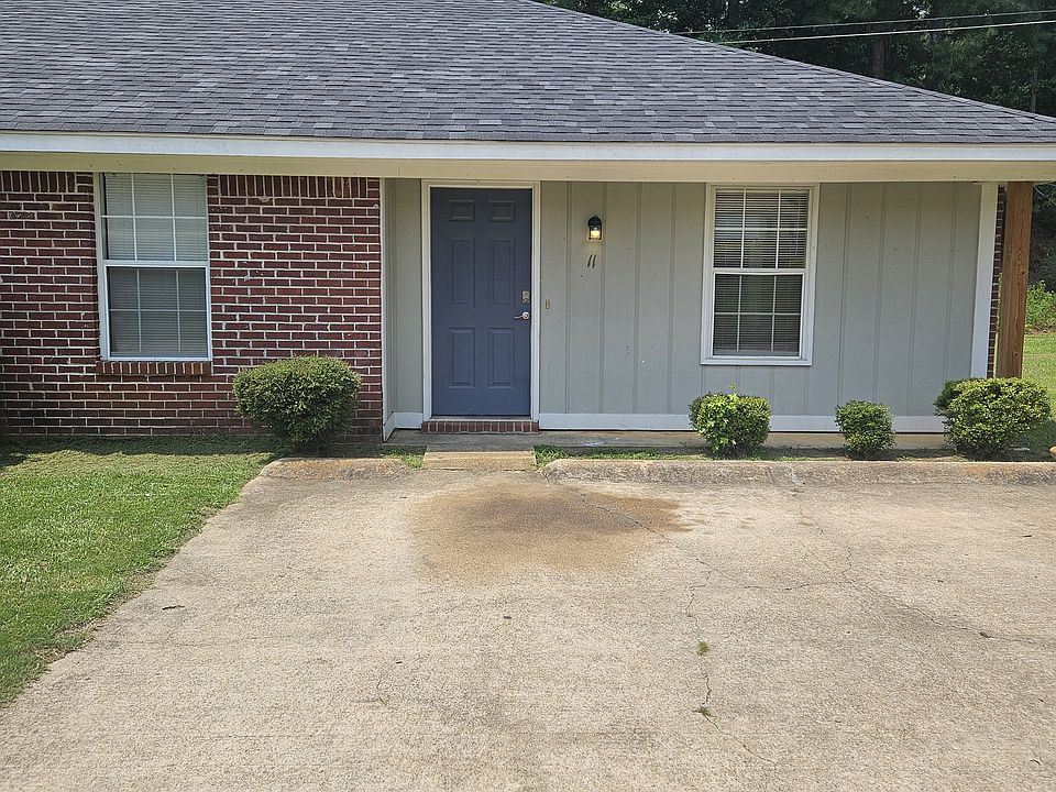 1st image of 119 Wedgewood Dr APT 11