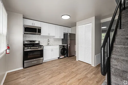 Floor plan 2 Bedroom UG DLX + Washer/Dryer