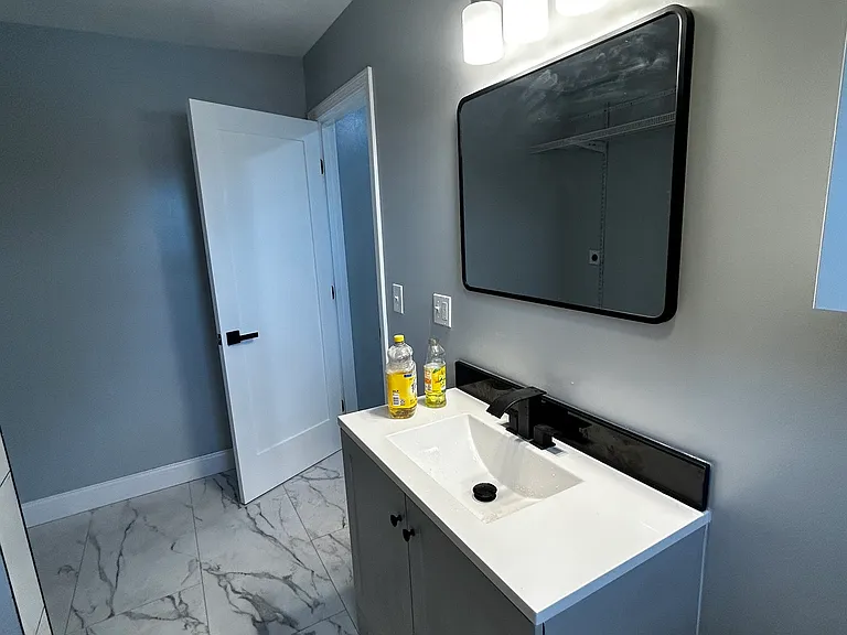 73 Home St #73 — Photo 3
