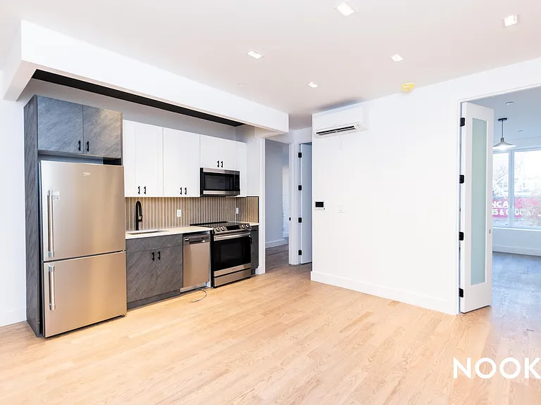 99 Moore St #2A — Photo 4