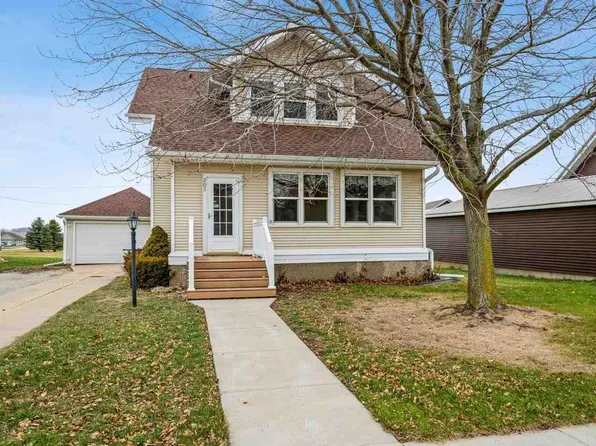 205 5th Ave, Keystone, IA 52249