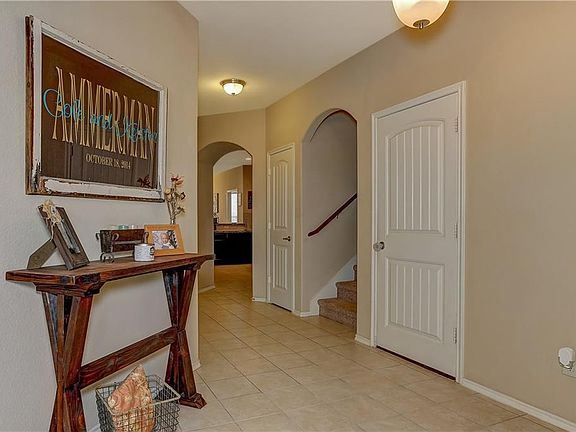 4th image of 402 Dartmouth Dr