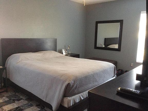 Home For Sale In Country Park