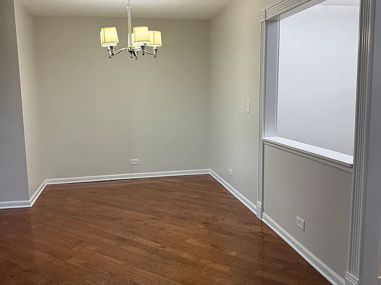 4750 N Elston Ave #102 — Photo 6