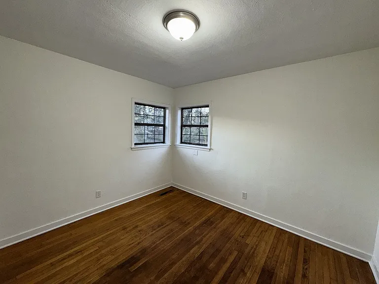3147 Shirley Dr — Photo 14
