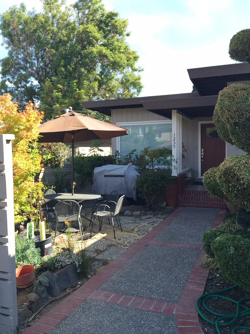 1239 Tilia St photo 1