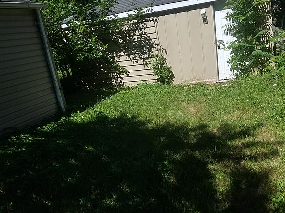 4th image of 2834 S Rybolt Ave