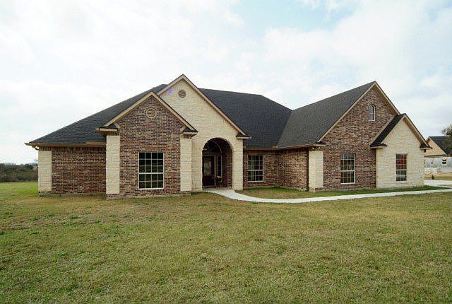 1st image of 317 Grand Oak Dr