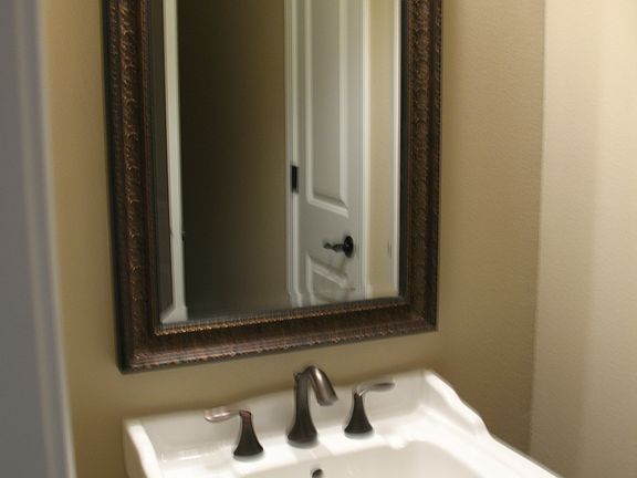 3rd image of 1862 Edgewood Dr