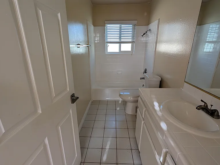 330 El Dorado St #8 — Photo 15