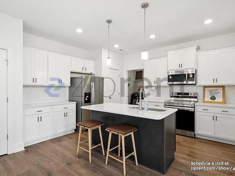 203 Hudson Dr — Photo 9