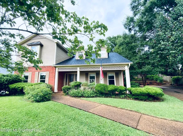 62 N Crownpointe Dr, Jackson, MS 39211