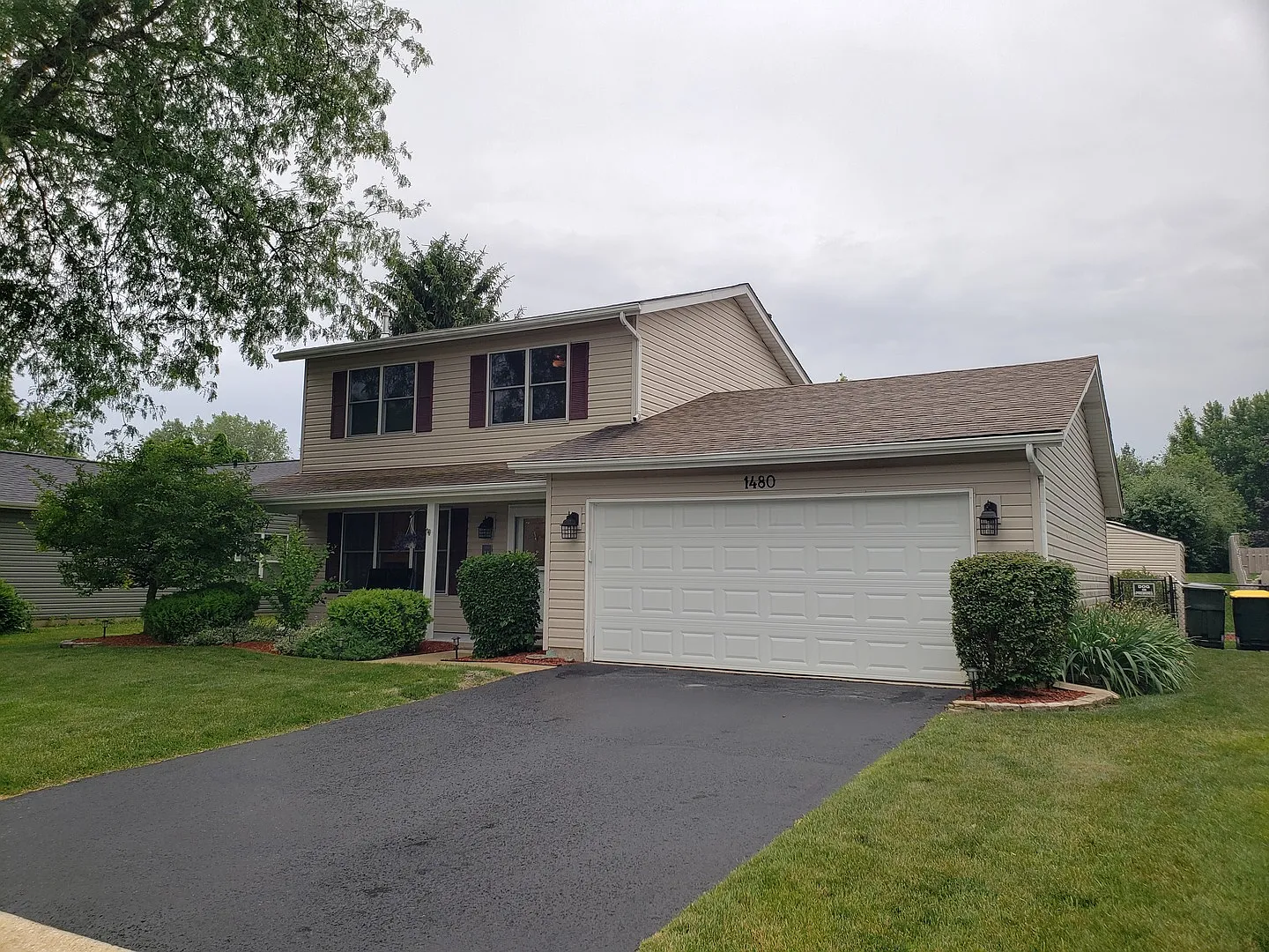1480 Maple Ridge Ct photo 1