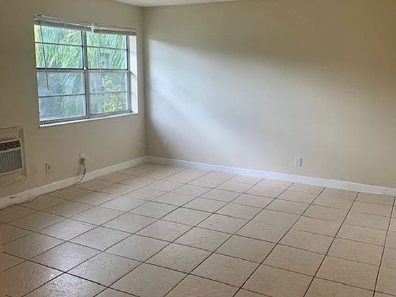 4th image of 1885 40th Ave #9200144