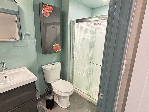3rd image of 36 E Utica St #3D
