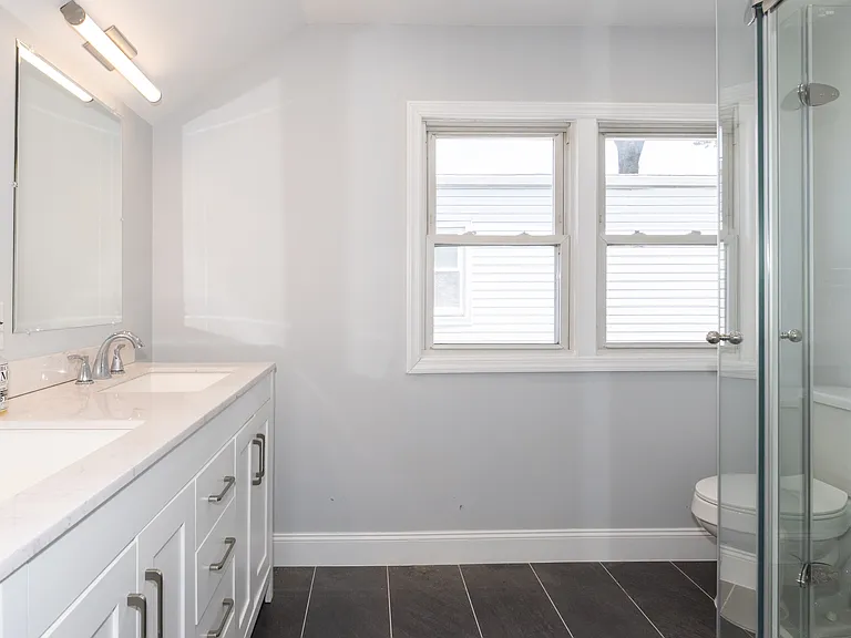 1170 Gruber Ave — Photo 8
