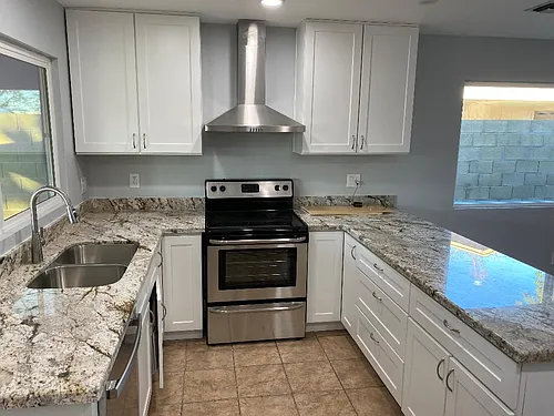 4503 W Onyx Ave Photo 1