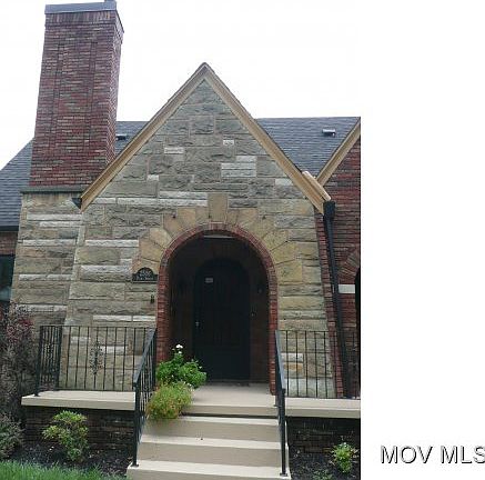 2nd image of 2506 Plum St