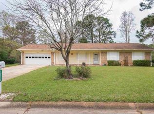 10828 Berryhill Rd, Pensacola, FL 32506