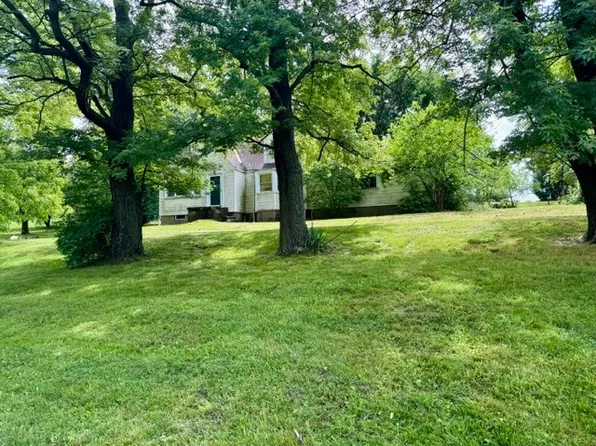 2704 Edith St, Lower Burrell, PA 15068