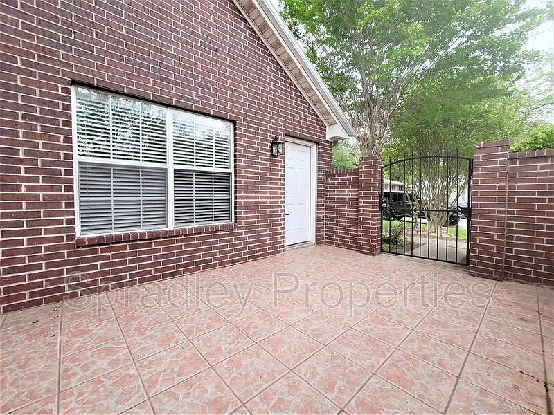 Building Photo - 2024 S 55th St