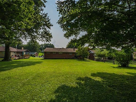 2nd image of 126 Den Mar Ct