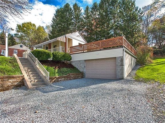 3rd image of 4681 Millstream Ct