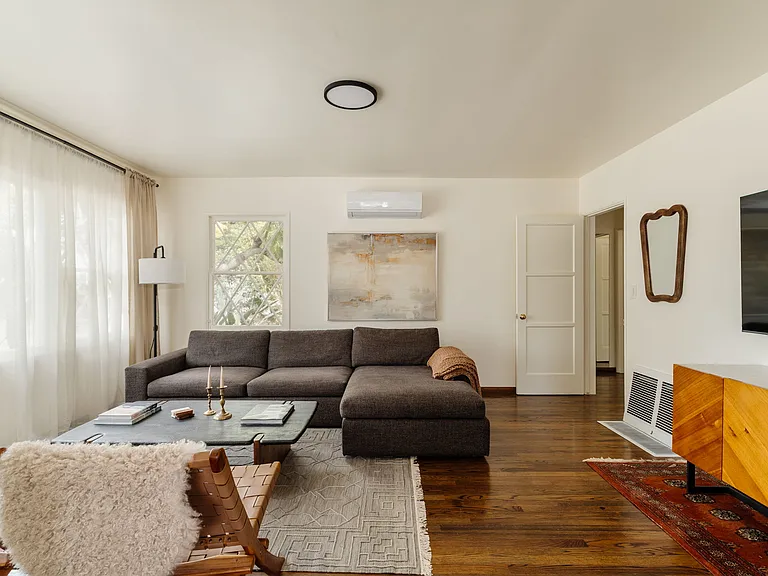 12808 Dewey St — Photo 8