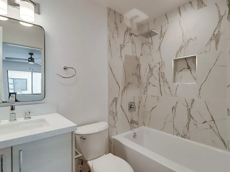 Beautifully Renovated Property perfectly situated between North Park and Normal Heights! — Photo 16