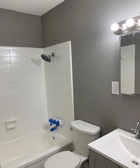 11403 Harris Dr — Photo 13