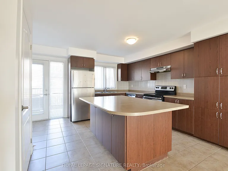 3135 Boxford Cres #6 — Photo 10