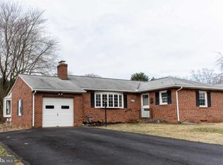 7 Yearsley Dr, Wilmington, DE 19808
