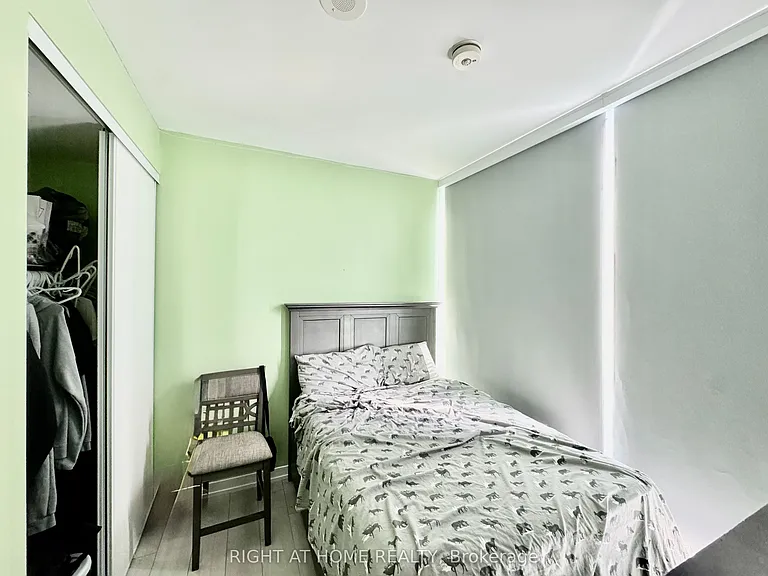 898 Portage Pkwy #1903 — Photo 22