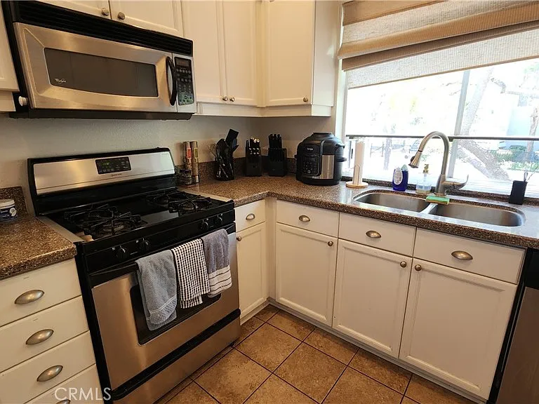 580 N Pageant Dr — Photo 15