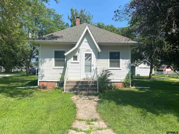 1300 N Main St, Henderson, NE 68371