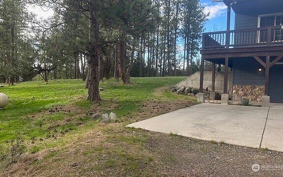 3rd image of 960 Forest Grove