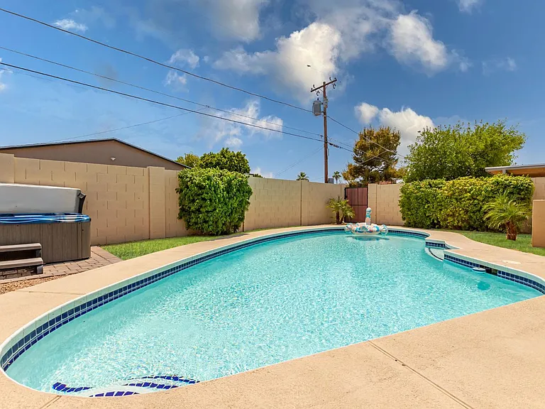 8511 E Roanoke Ave — Photo 45