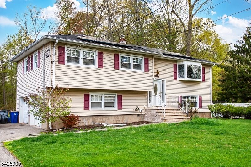 1st image of 17 Cole Rd