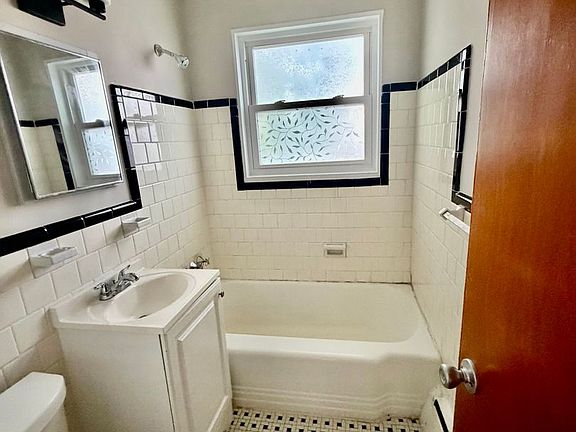 3rd image of 335 Talbott Ave APT 6